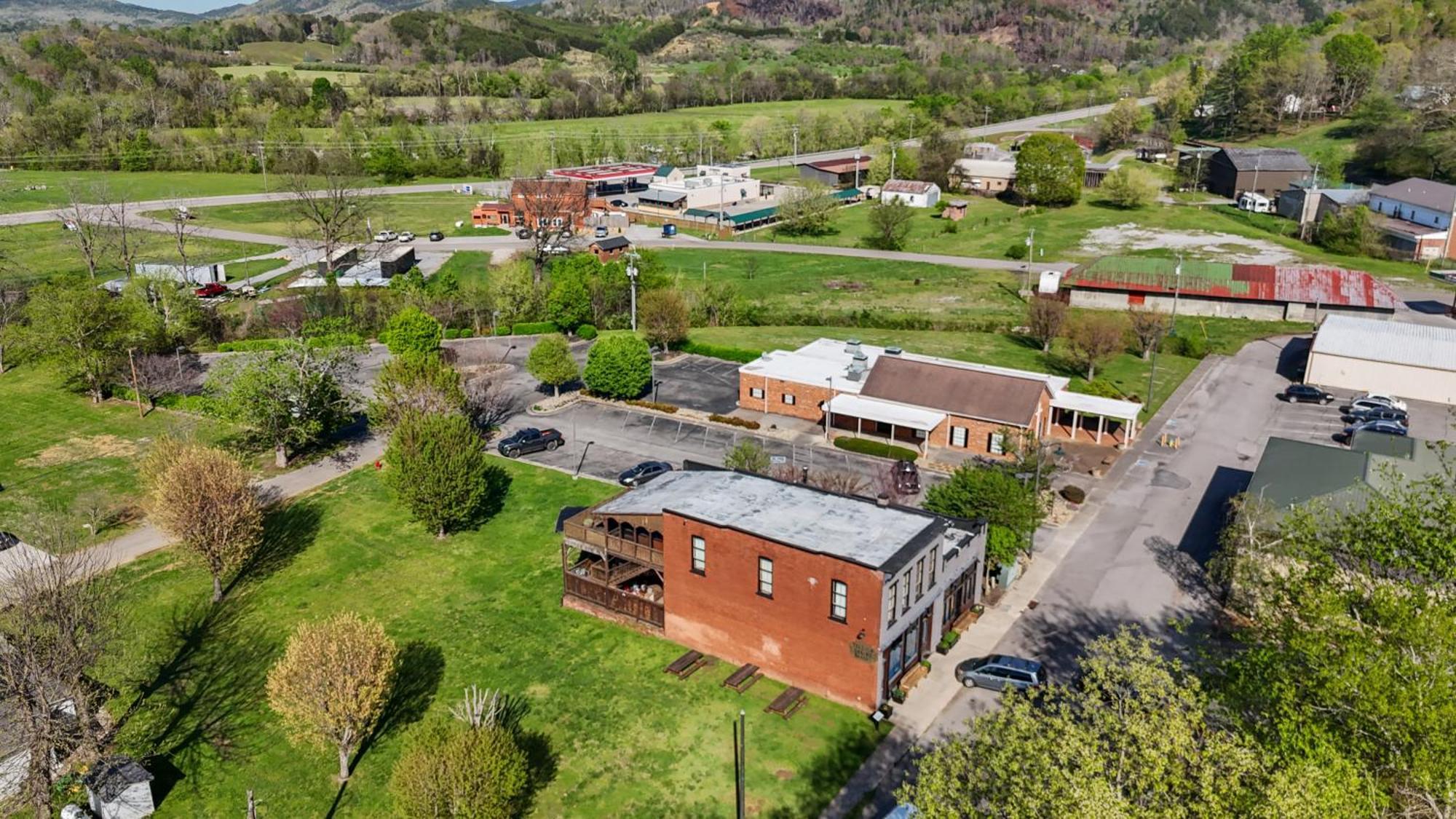 The Tellico Plains Inn And Event Venue מראה חיצוני תמונה